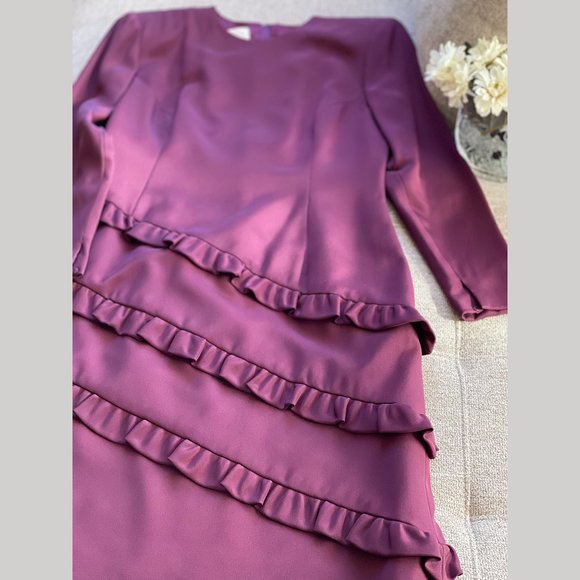 EUC Beautiful Ruffled Travilla Cocktail Dress - Picture 9 of 12